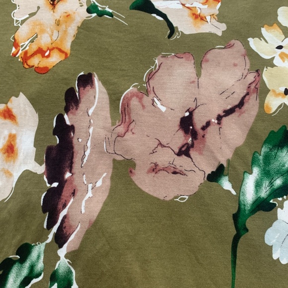 Philosophy Green Floral Short Sleeve Top- Size Medium - Picture 7 of 10